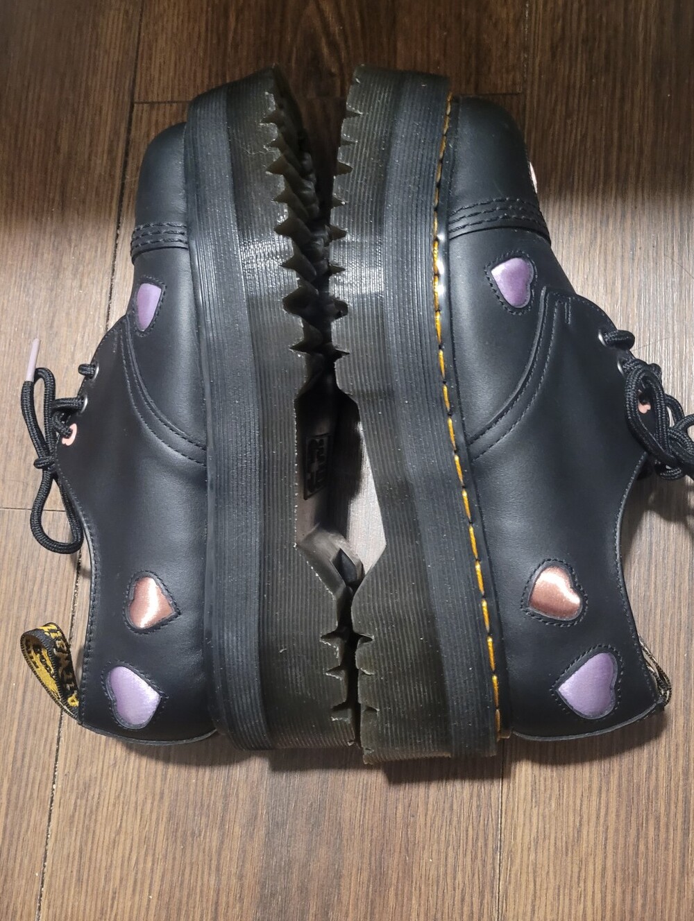 NWT DR. MARTENS BLACK LEATHER HEART PLATFORM OXFORD SHOES - Picture 4 of 7